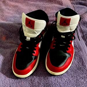🎉Air Jordan 1’s Hi top. red,white W/black toe. Sz.10.5 in men’s